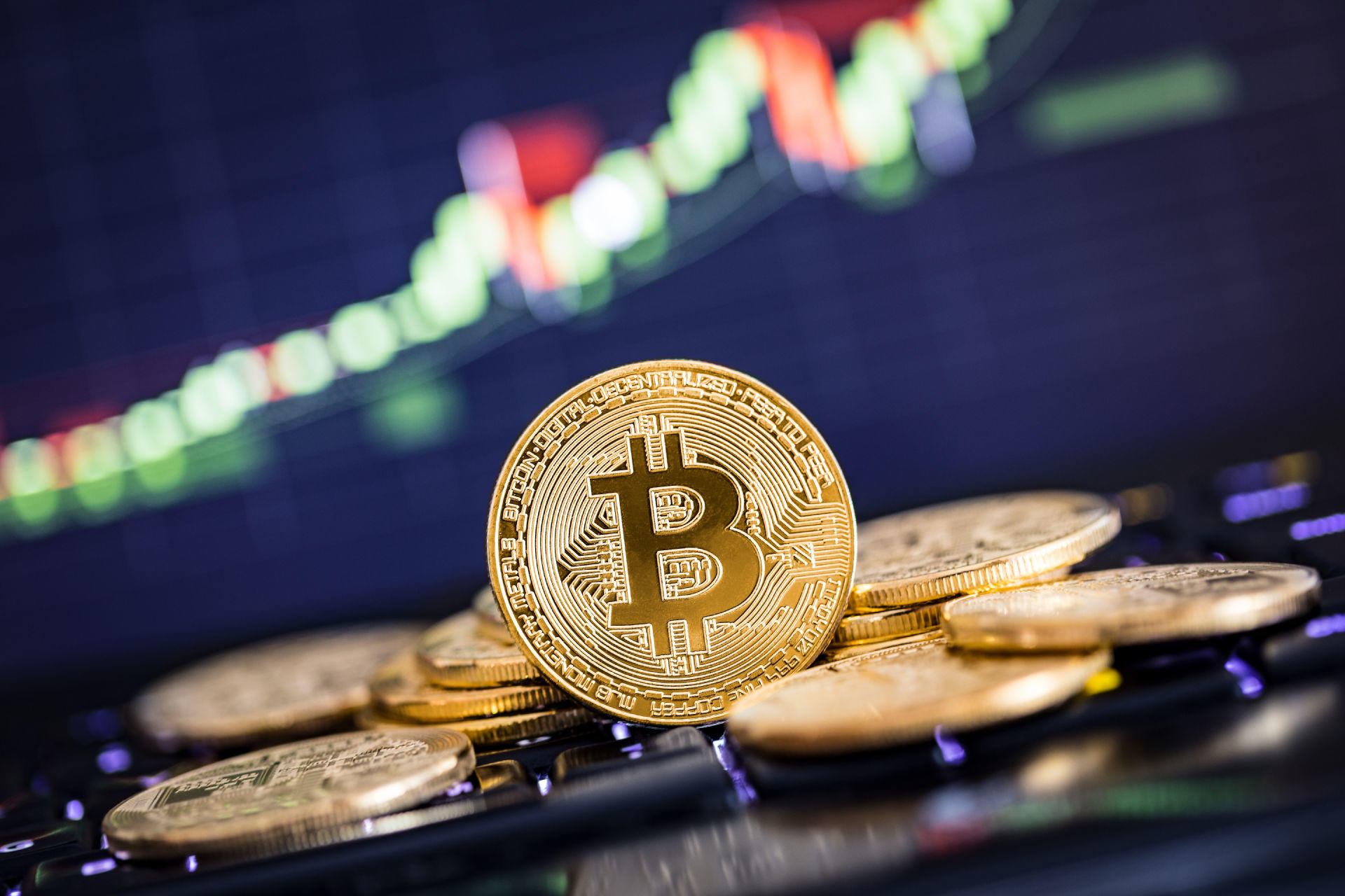 Bitcoin Looks for Price Support After Failed $10K Crossover